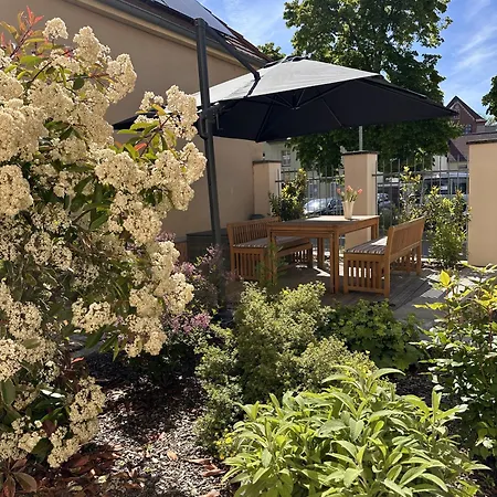 Altstadtdomizil Zur Promenade Mit Balkon Und Klimaanlage